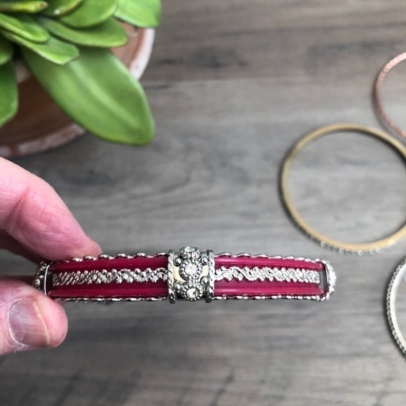 Lot Variety of Bangle Bracelets-Gold and Silver - Picture 5 of 10